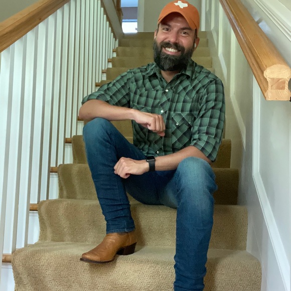 Meet your Posher, Ryan - Picture 2 of 3